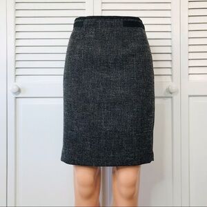 2/$25 THE LIMITED Gray Black Pencil Skirt Size 0